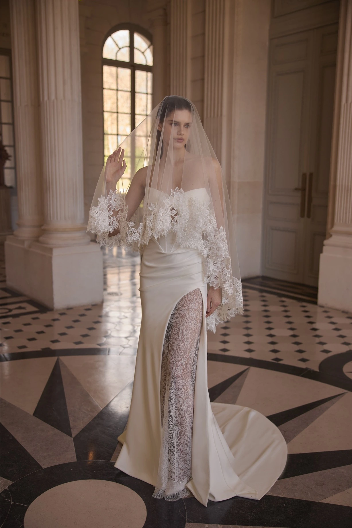 wedding mini dress Olivia White Tulle Bridal & First Dance After Party Dress 12 / Off White claret blazer Waist Size:42 sleeveless Length Black Floral Embroidered Midi