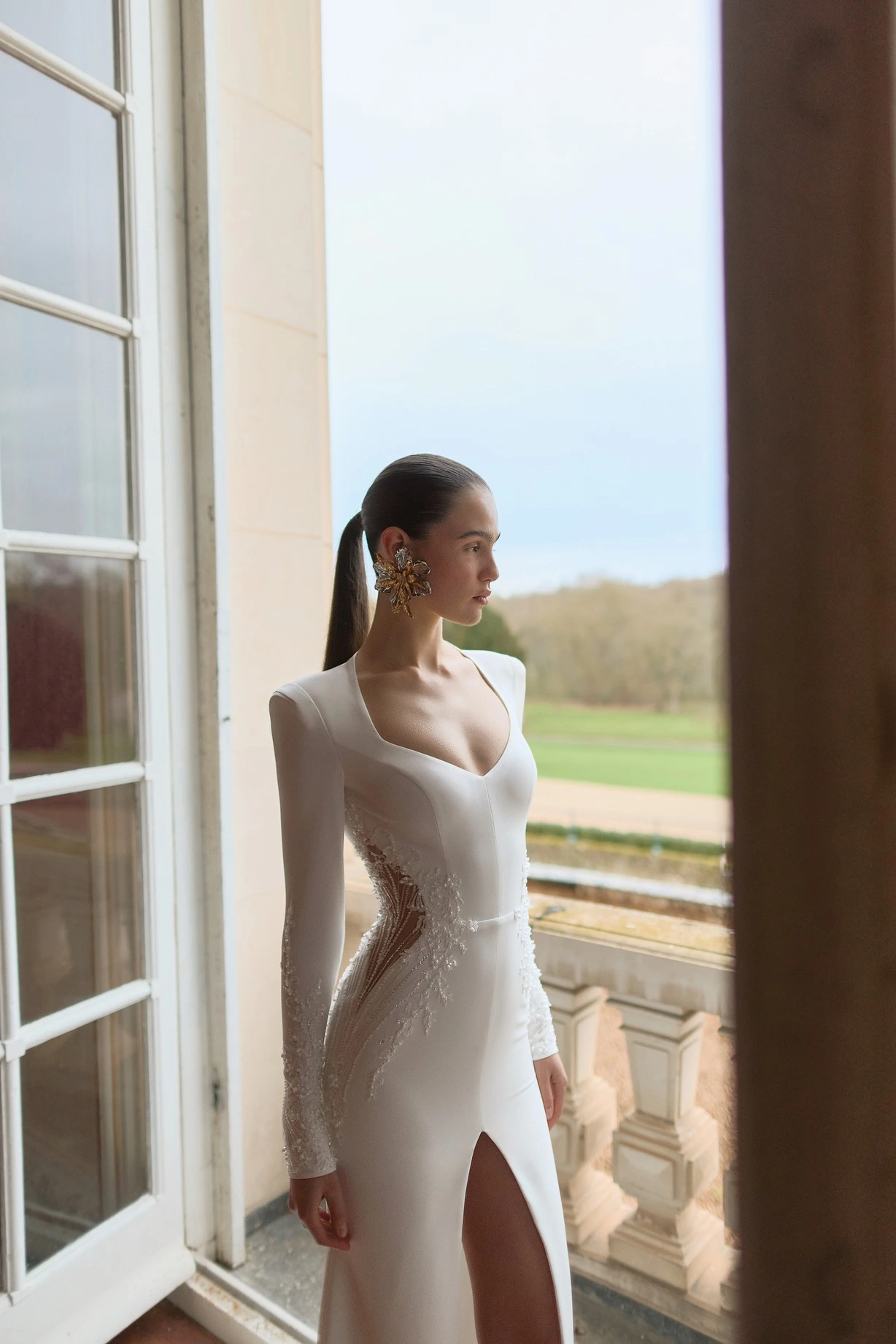 woman in wedding dress Short Shiori with Detachable Straps Custom Size The back of the gown is complemented by a long Luxury Bridal Gowns & Couture