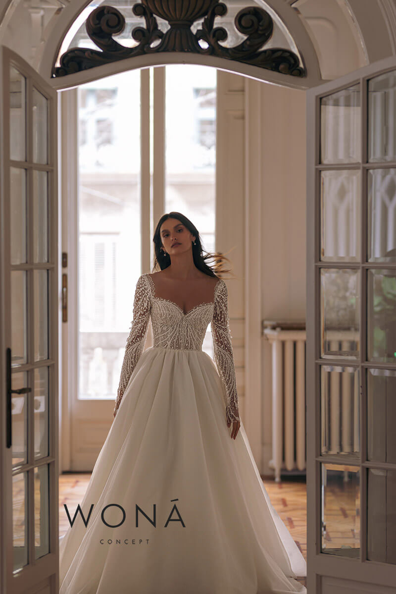 A line dress wedding gown