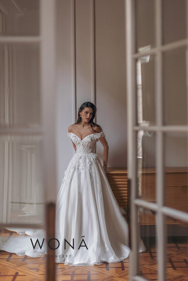 Ball gown bridal dress